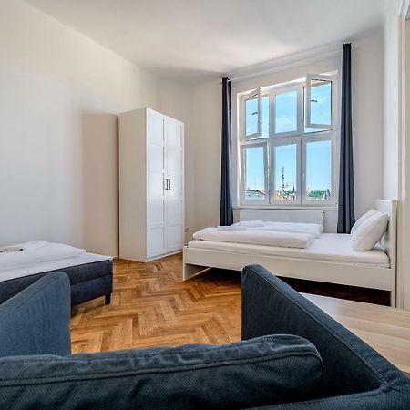 Avantguard Apartments Прага Экстерьер фото
